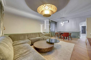 Închiriere - Apartament în Center,  Sofia