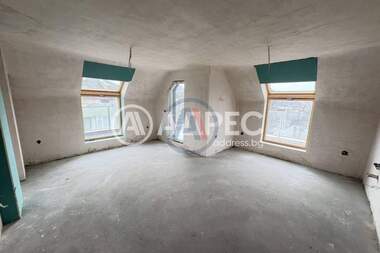 Vânzare - Apartament în Avtogara,  Varna