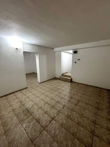 Verkauf - Laden/Büro/Schönheitssalon/Zahnarztbüro in Center,  Sovia