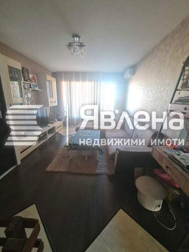 Продажба - Апартамент в Георги Бенковски,  Ямбол