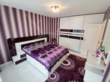 Închiriere - Apartament în Lazur,  Burgas