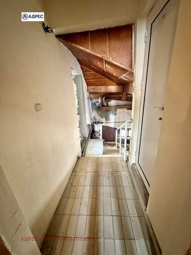 Verkauf - Wohnung in Troian,  Lowetsch