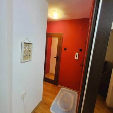 Miete - Wohnung in Wazrajdane,  Burgas