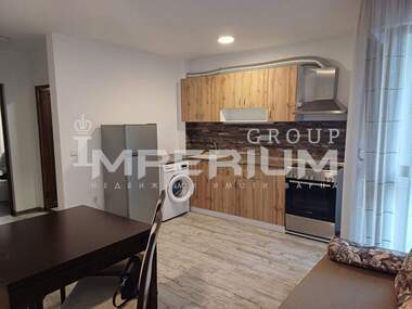 Închiriere - Apartament în Kolhozen pazar,  Varna