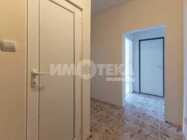 Продажа - Квартира в Младост 1,  Варна