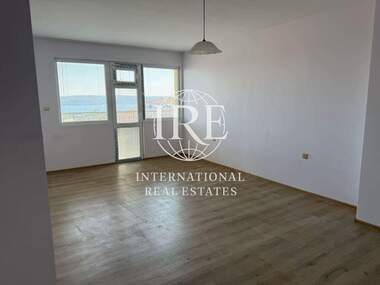 Продажба - Апартамент в Бриз,  Варна