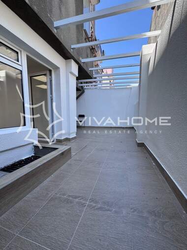 For sale - Store/Office/Storage/Beauty saloon/Venue/Dental office in Center,  Varna