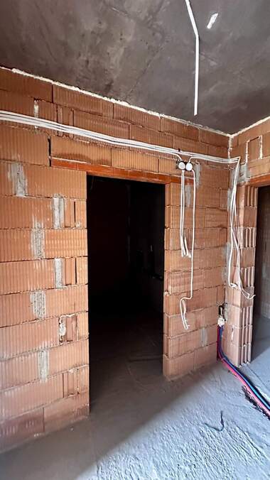 Продажба - Апартамент в Сухата река,  София