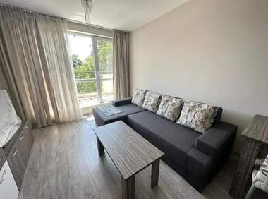 Închiriere - Apartament în Mladejki hălm,  Plovdiv