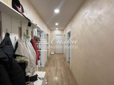 For sale - Apartment in Dobrudjanski,  Shumen
