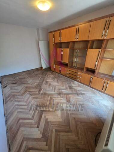 Închiriere - Apartament în Ceaîka,  Varna