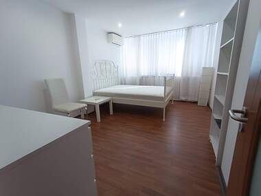 Închiriere - Apartament în Țentăr,  Burgas