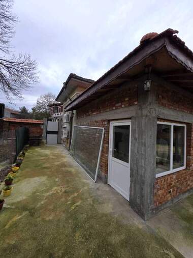 Продажба - Къща в Ново Село,  Русе