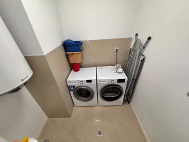 Închiriere - Apartament în Lazur,  Burgas