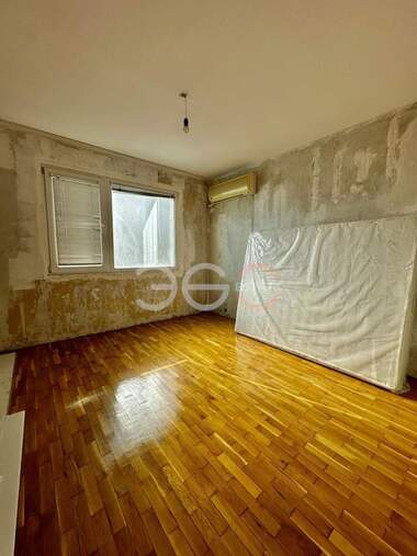 Продажа - Квартира в Младост 2,  Варна