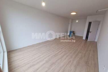 Verkauf - Wohnung in Üjen,  Plowdiw