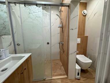 Închiriere - Apartament în Lazur,  Burgas