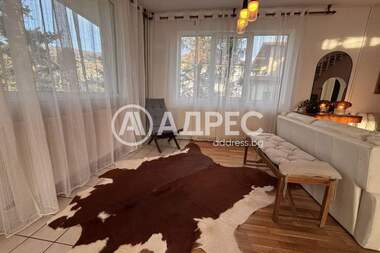 Închiriere - Apartament în Simeonovo,  Sofia