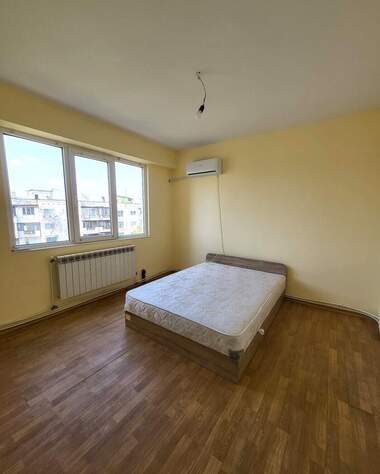 Vânzare - Apartament în Iztok,  Pazardjik