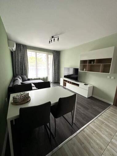 Închiriere - Apartament în Izgrev,  Burgas