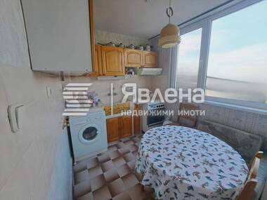 Продажба - Апартамент в Златен рог,  Ямбол