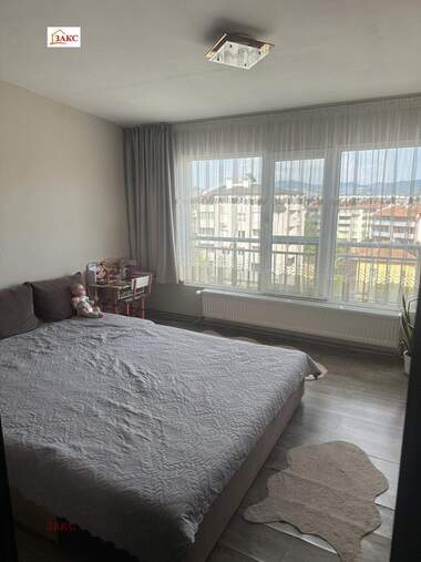 For sale - Apartment in Vazrojdenci,  Kardjali