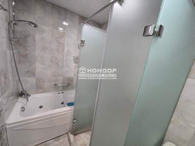 Vânzare - Apartament în Kărșiaka,  Plovdiv