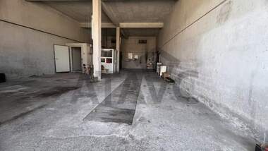 Vânzare - Depozit/Magazin/Spațiu industrial/Service auto/Spațiu de depozitare în Harmanli,  Haskovo