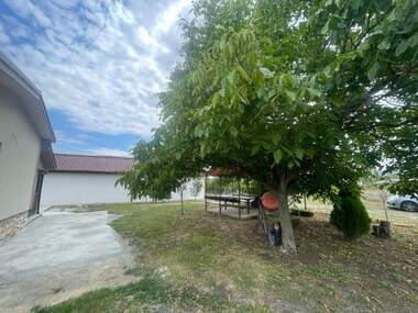 For sale - House in Ovoshtnik,  Stara Zagora