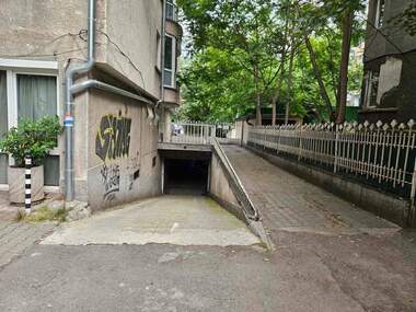 Miete - Garage in Center,  Sovia
