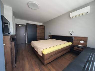 Închiriere - Apartament în Slaveîkov,  Burgas