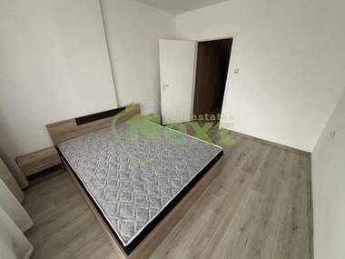 Închiriere - Apartament în Zona B-18,  Sofia