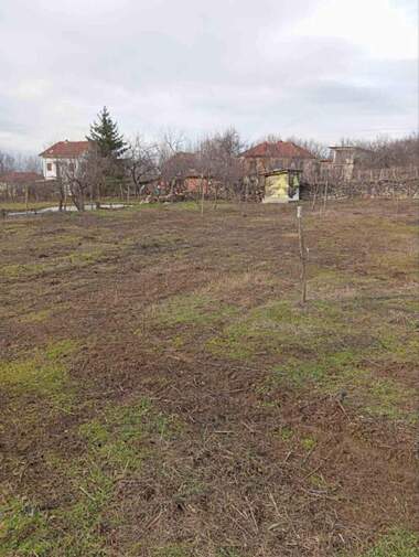 Vânzare - Teren de construcții în Liliacee,  Vrața