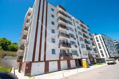 Продажба - Апартамент в Дружба-2,  София