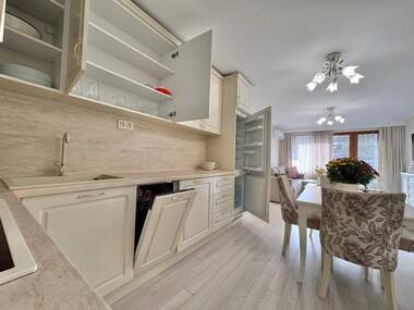 Închiriere - Apartament în Lazur,  Burgas