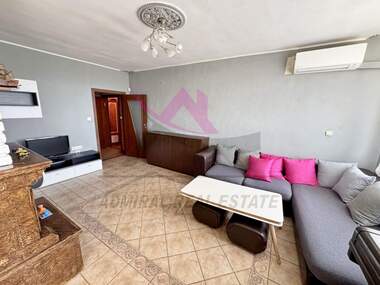 For rent - Apartment in Kolhozen pazar,  Varna