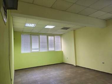 Πώληση - Γραφείο/Κατάστημα/Αποθήκη/Κομμωτήριο/Κατάστημα/Οδοντιατρείο σε Център,  Русе