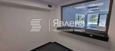 Ενοίκιο - Κατάστημα σε Център,  София