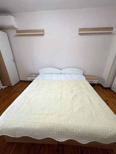 Vânzare - Apartament în Liatno kino Trakia,  Varna