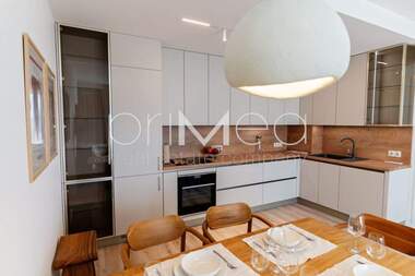 Închiriere - Apartament în Slaveîkov,  Burgas