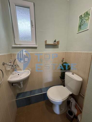 For sale - Floor of a house in Centеr,  Veliko Tarnovo