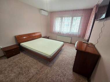 Miete - Wohnung in Wazrajdane,  Burgas
