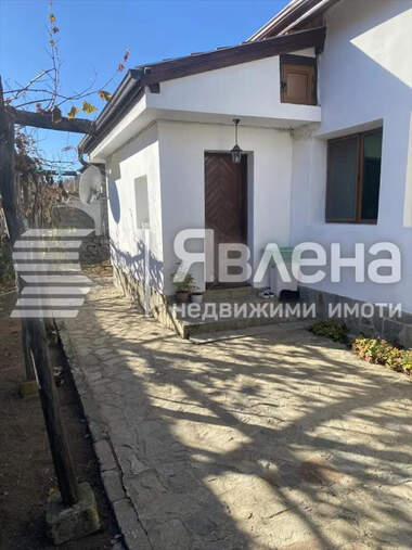 Продажа - Дом в Младежко,  Бургас