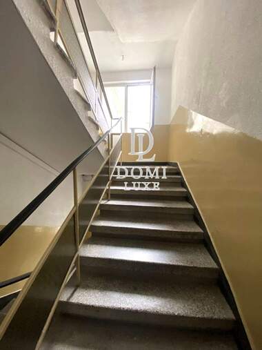 For sale - Apartment in Liatno kino Trakia,  Varna