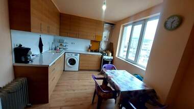 Продажба - Апартамент в Училищни,  Хасково