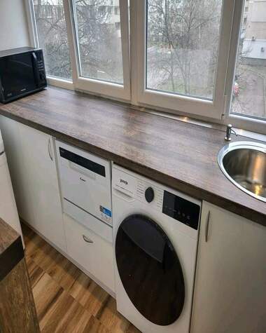 Vânzare - Apartament în Zona B-18,  Sofia