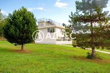 For sale - House in Zelenika,  Varna