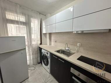 Miete - Wohnung in Wazrajdane,  Burgas
