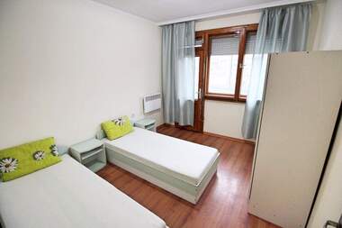 Închiriere - Apartament în Lazur,  Burgas