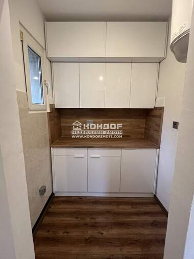 Продажба - Апартамент в Кючук Париж,  Пловдив